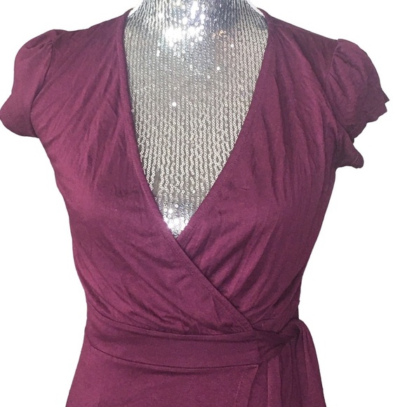 Elegant Burgundy Wrap Dress - Picture 3 of 6